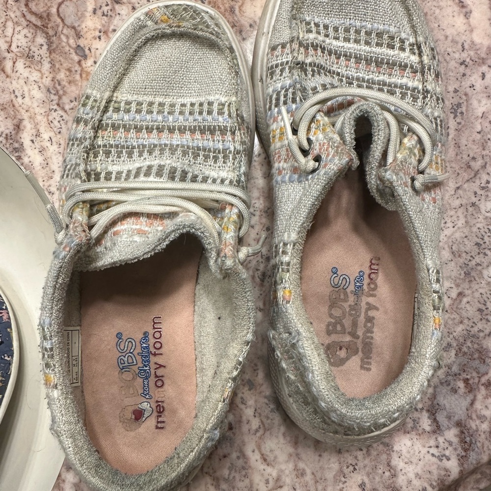 Skechers women Beige and Gray Sneakers